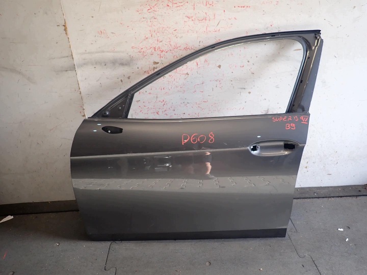 Portière Avant Avant Gauche VW PASSAT B9 2023- 3J SKODA SUPERB IV 3J0831311B