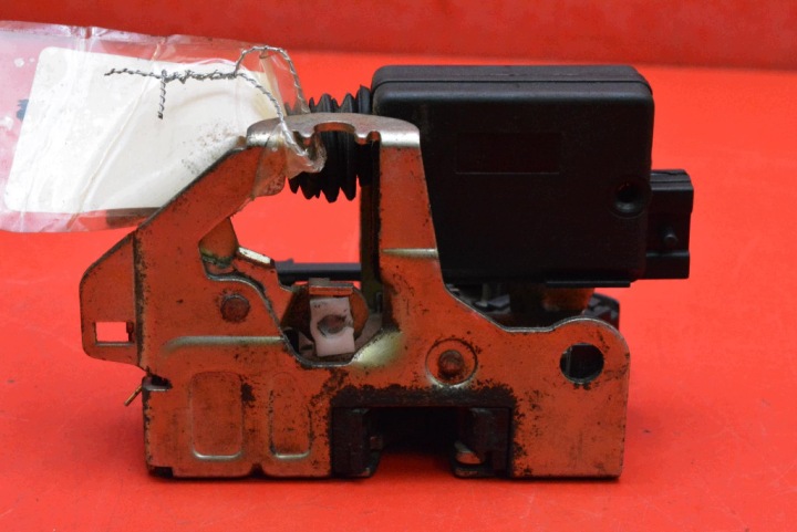 de la Serrure Portière Gauche Avant Avant EU RENAULT THALIA 1 et LIFT 02-06