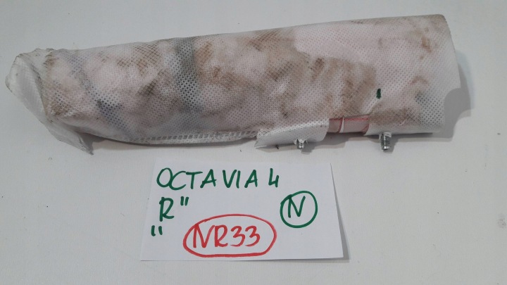 Skoda Octavia IV Mk4 Airbag sièges Droit (NR33)
