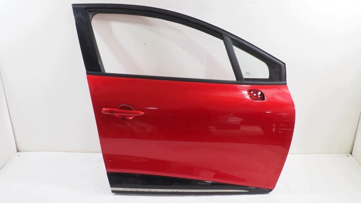 Renault Clio IV dveře pravé předek přední