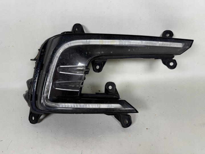 Volkswagen Passat B8 Feux phare Avant 3G0941055A