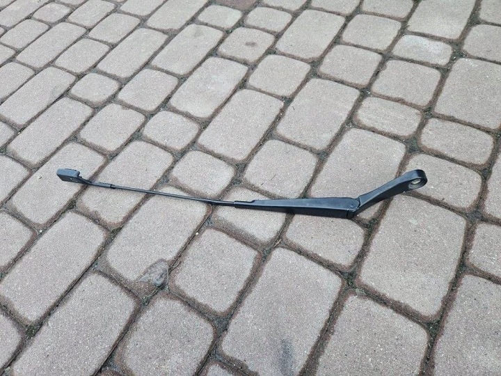 nosač metlica brisača brisača prozori stakla lijevog EU Opel Astra K 39193931