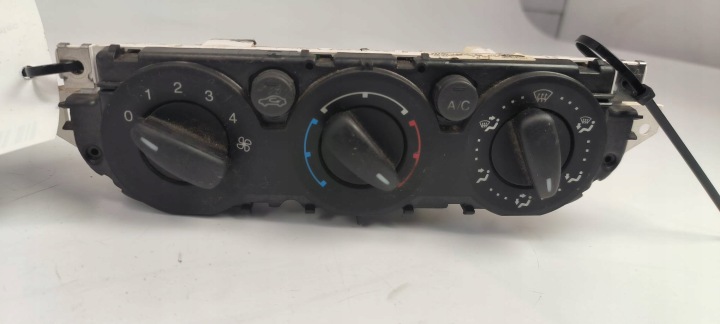 PANEL of the air conditioning 7M5T-19980-AB FORD FOCUS MK2 LIFT