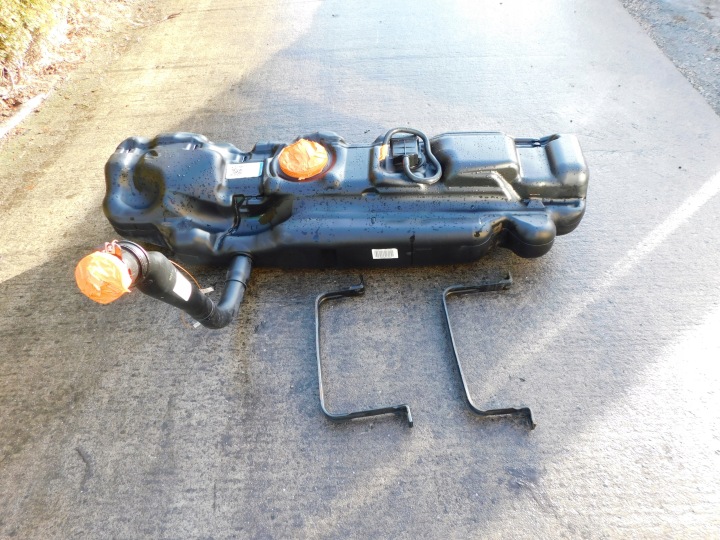 tank komplet Sprinter 906 VW Crafter Oryg Halter A9064766901
