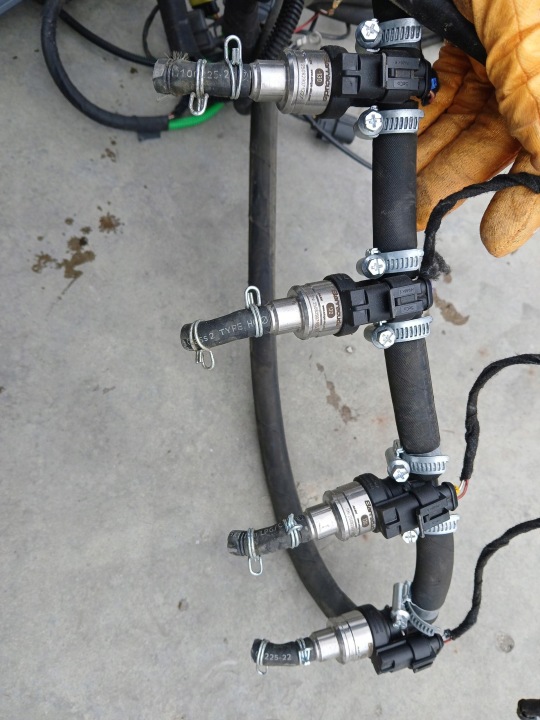 INSTALLATION DE GAZ DE COLLECTEUR LPG 49L KME NEVO-SKY DIRECT 4 CYL. MAGIC III 6