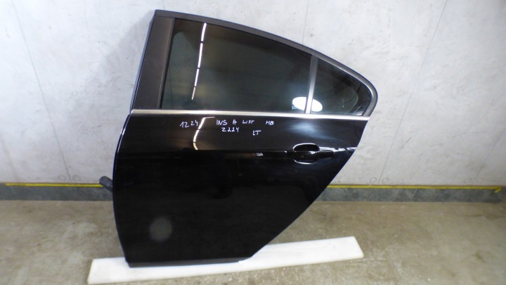dveře levé záď lak. Z22Y OPEL INSIGNIA A LIFT HATCHBACK
