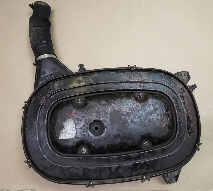 SCATOLA FILTRO tubo Tubazione SSACY MERCEDES 190 W201 1.8 BENZ. OE