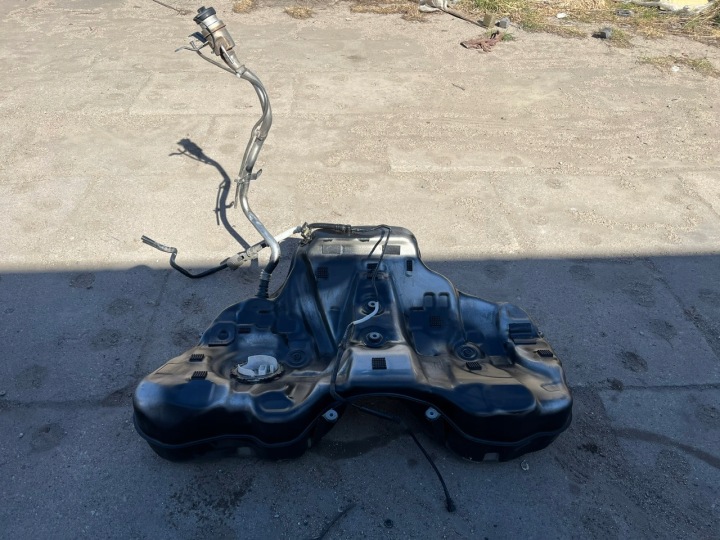 IDEALNY KPL. Serbatoio carburante PORSCHE PANAMERA 971 HYBRYDA BLASZANY 1