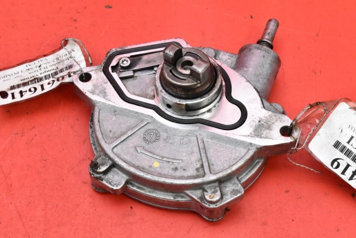 Pompa VACUM WAKUM A6402300465 MERCEDES B-KLASA W245 2.0 CDI 140 KM 05-08