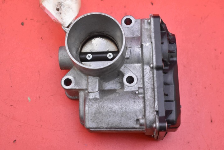 Valvola a farfalla 8200568712F RENAULT CLIO 4 IV 1.2 16V 75 KM LIFT 12-20