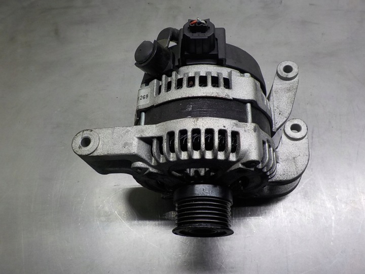 FORD FOCUS II 2.0 16V B ZAM Alternateur 104210-3761