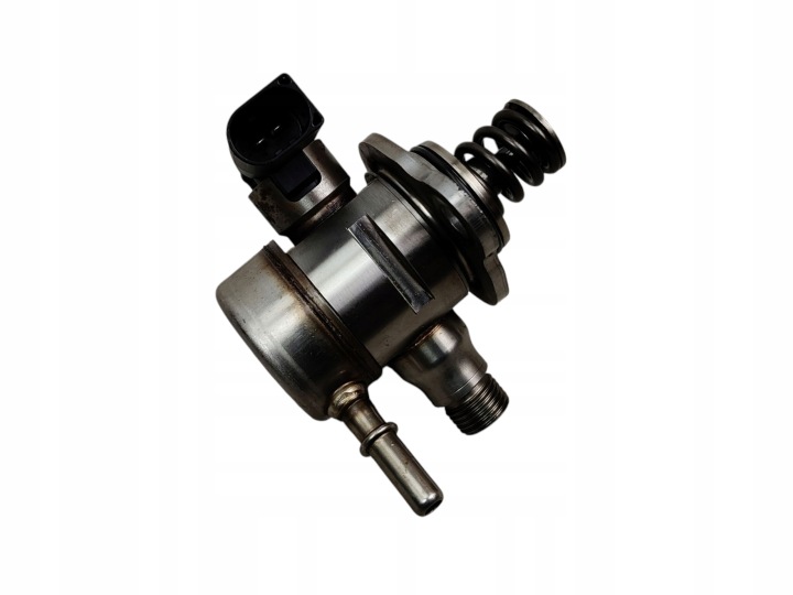 Pompe alimentation carburant SKODA OCTAVIA III A3 8V GOLF VII T-ROC 1.5 TSI 05E127027D