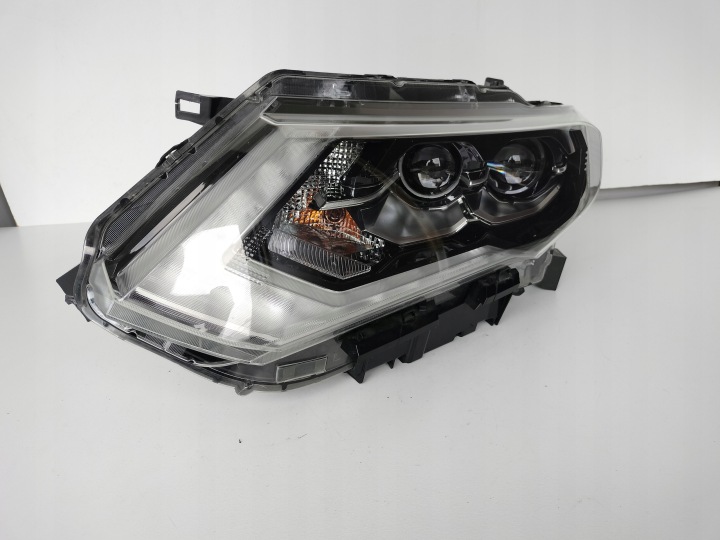 light left REFLEKTOR NISSAN X-TRAIL T32 18- LIFT FULL LED
