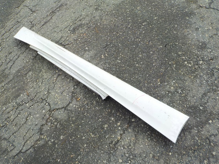 modanatura MINIGONNA Destro bmw e87 3D LIFT 2008r