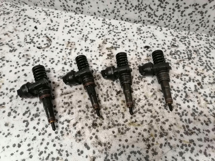 Pumpedüse AUDI VW 1.9TDI 038130073AJ