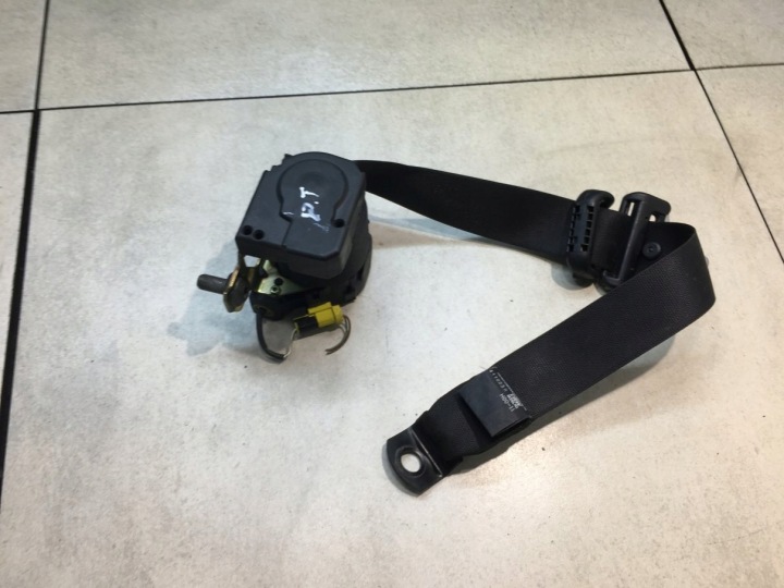 tension belt safety right rear part MERCEDES ML W163 A1638602085