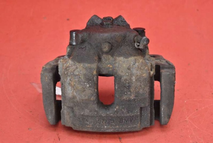 caliper brake right front BMW X3 E83 3.0i 227 KM 03-06