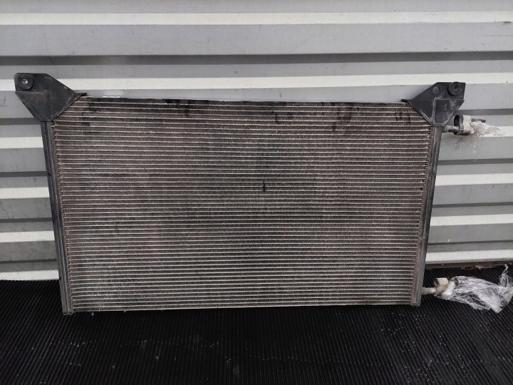 Radiateur climatisation 52487303 HUMMER H2 6.0 V8