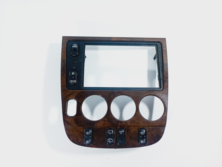 Châssis radia z panelem Bouton OE 16754898 Mercedes ML W163 98-03