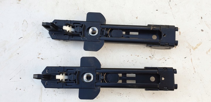 Support plaque Armature AUDI A3 8P 2003- 8E0857833F