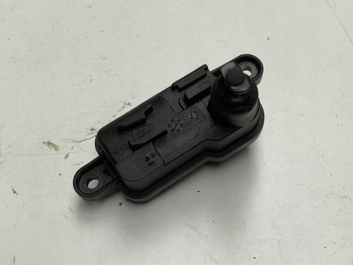 Vérins de coffre hayon Volet Réservoir Carburant 8V0862159A VW TOURAN II 5T Original !J