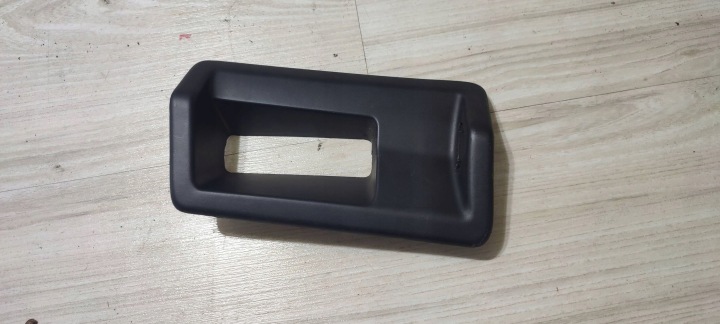 Element wykonczenia door rear part side left Volkswagen Caddy 2K0843187C