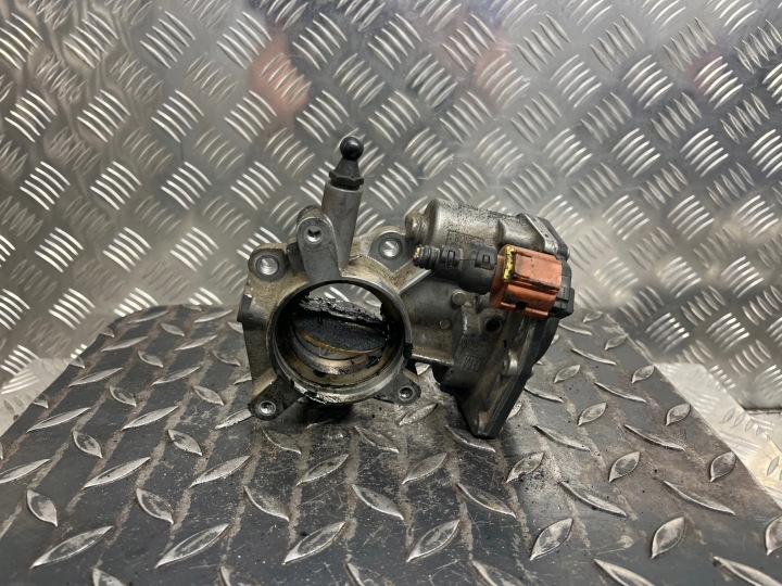Valvola a farfalla OPEL ASTRA J 55564164