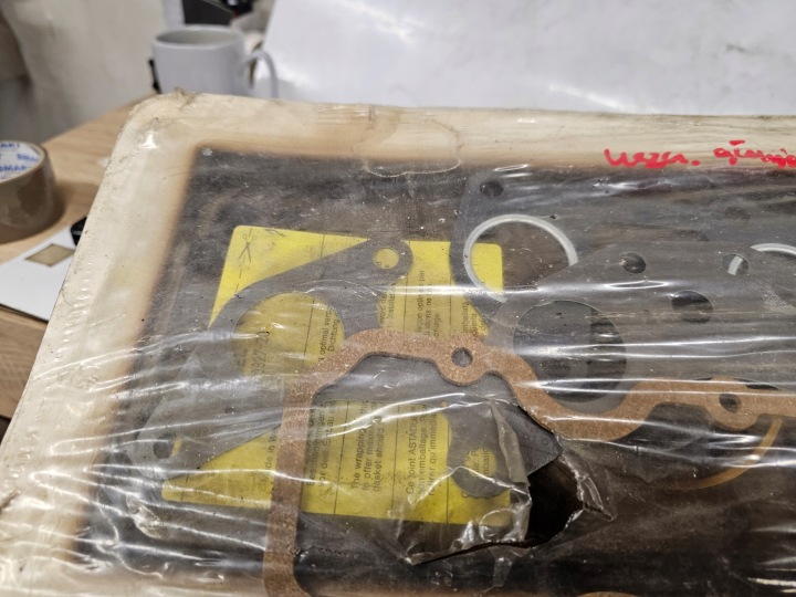 OPEL KADETT E 1.6 IMPLICAÇÃO DAS CABEÇAS DA GUERRA DO COLETOR 090397699 12