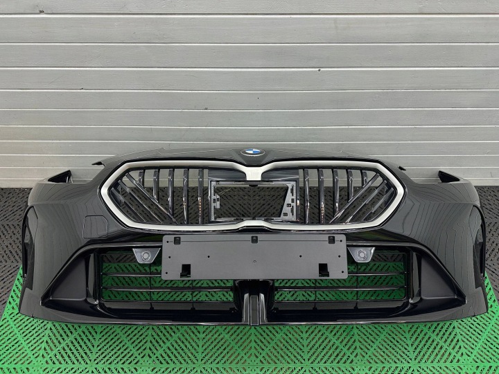 branik prednji prednji dio BMW 1 F70 M PAKIET kompletan
