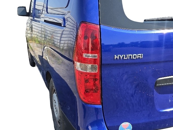HYUNDAI H1 II Feux phare Gauche Arrière