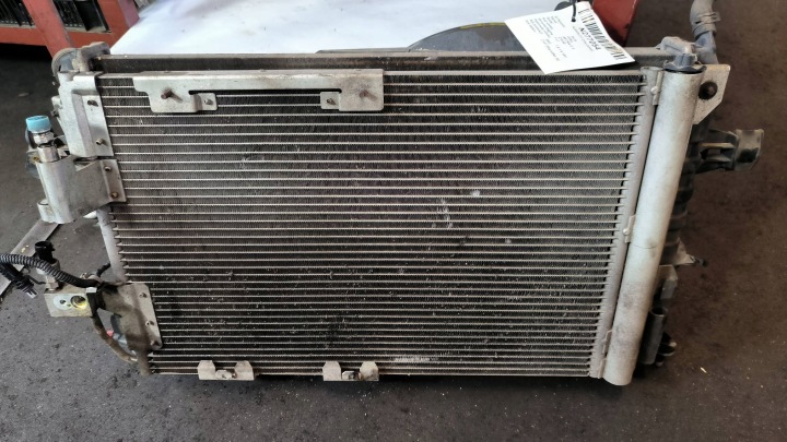 KOMPLET radiatore 0130303927 1.6 16V OPEL ASTRA G II