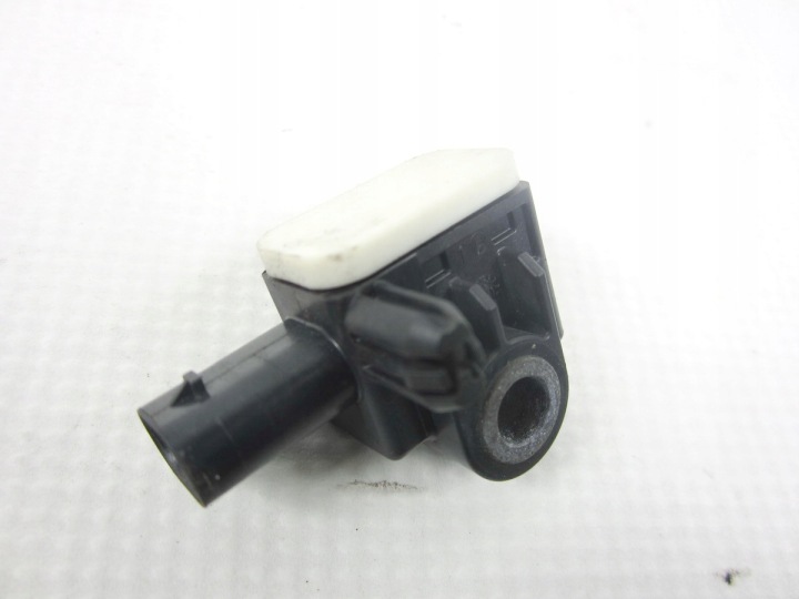 snímač przyspieszenia Mercedes ML W166 W117 W156 W176 W242 W246 W292 W447