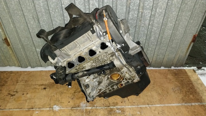 MOTORE SEAT IBIZA LLL 1.4 16V BXW NUDO RIVESTIMENTO MONTANTE 05