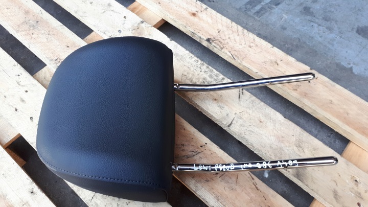 A4 B9 8W kopfstuetzen SITZ links vorne Leder SLINE