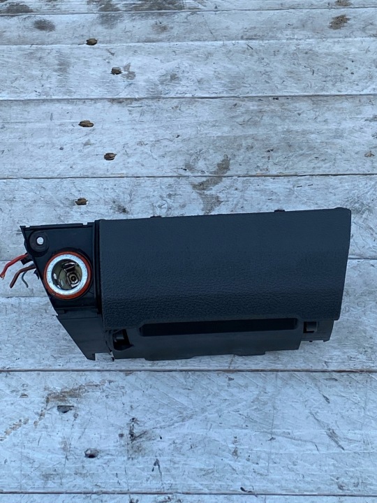 VW TOURAN and ashtray ANGLIK 1T2857961