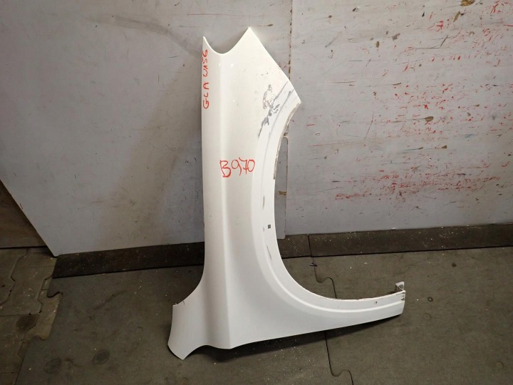 fender front front right MERCEDES GLA W156 2013