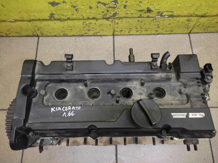 KIA CERATO 1.6 head. of the engine K2-2