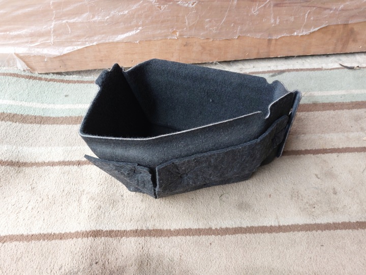 passenger compartment boot left PORSCHE TAYCAN 23r