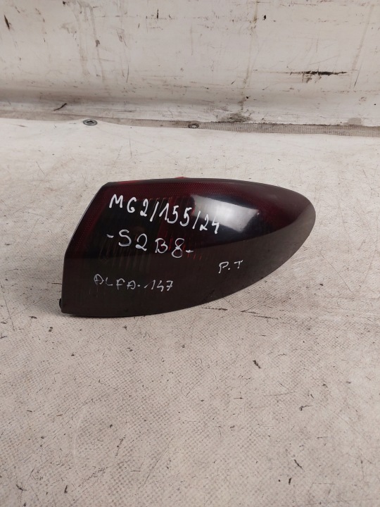 Feux phare Arrière Aile Droit Alfa Romeo 147 46556347