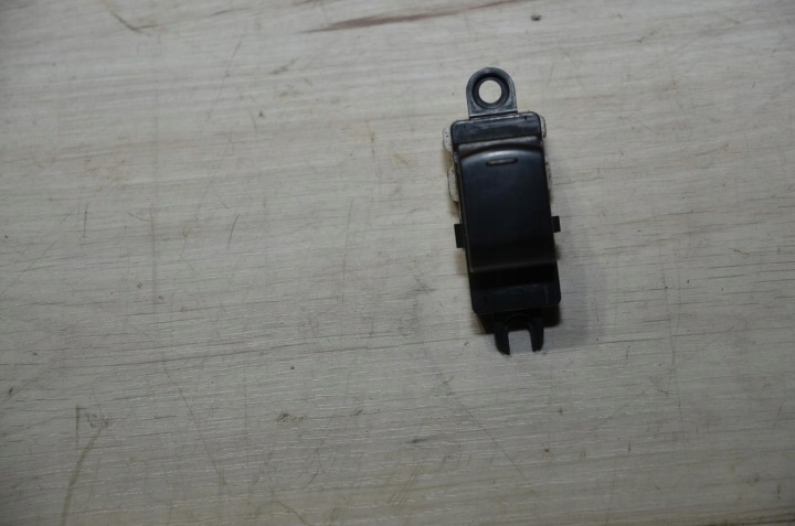 Pulsante VETRO finestrini sinistra posteriore Nissan Note II E12 14