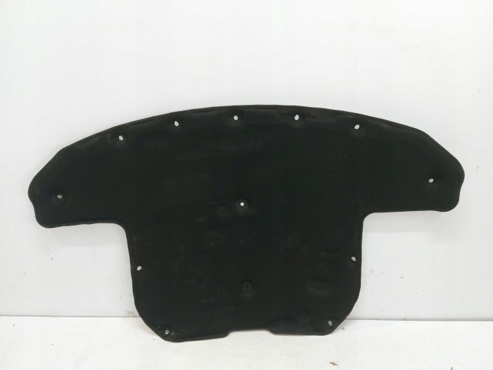 Mercedes W205 Insonorizzazione podbitka del cofano 2.2 cdi