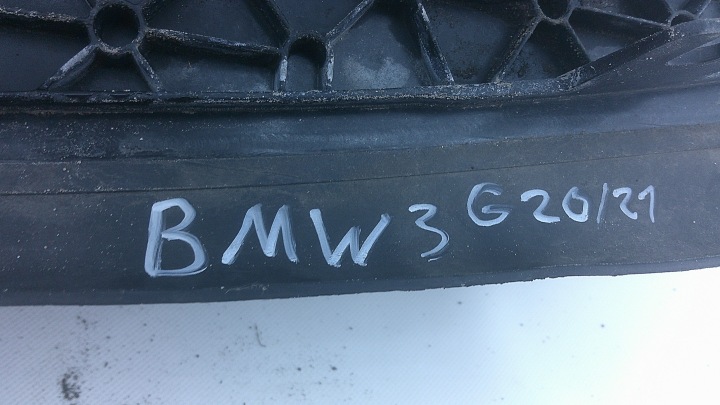 BMW 3 G20 G21 Airwearing Airporting PAS Round Old 5A22C64-02 9