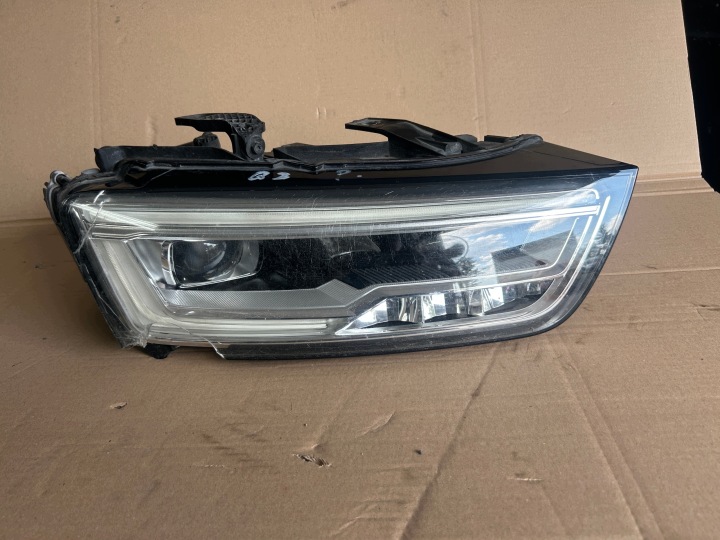 AUDI Q3 8U LIFT 14- Licht rechts vorne LED EUROPA 8U0941034
