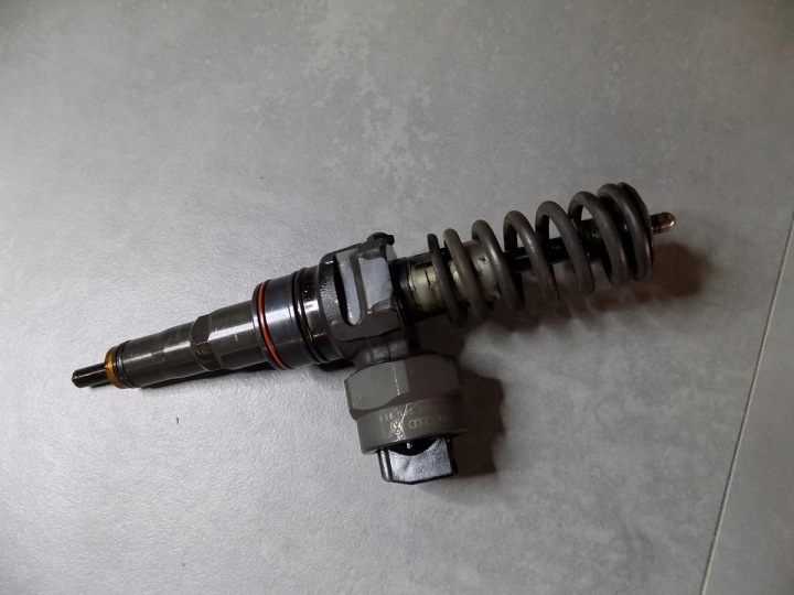 VW nozzle 038130073F 1.9 TDI
