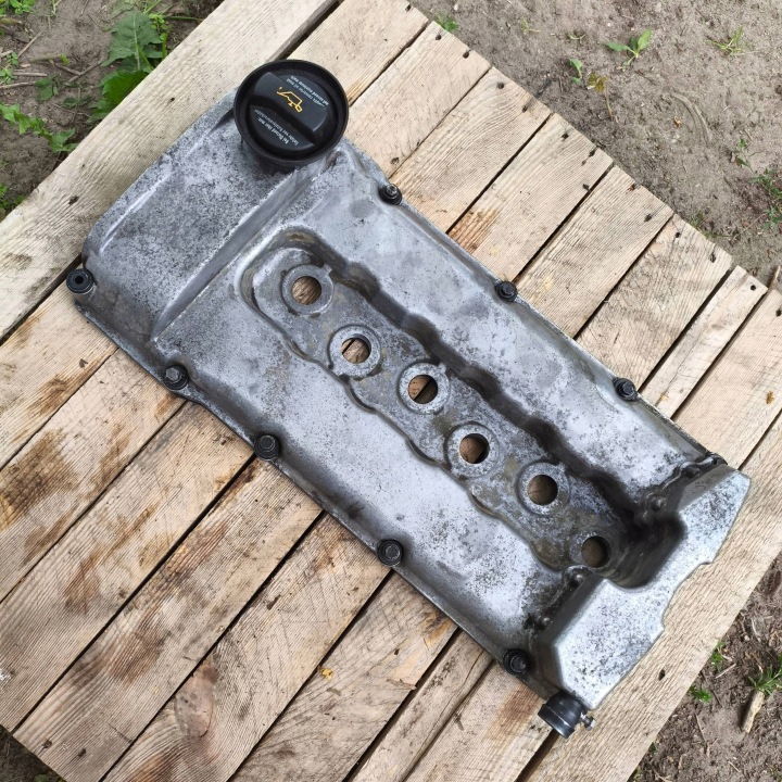 cover of valves VW Sharan 2004 2.8 VR6 AYL