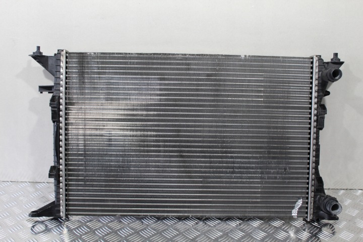 KÜHLER WASSERKÜHLER MANUAL AUDI Q5 8R0 2,0 TDI