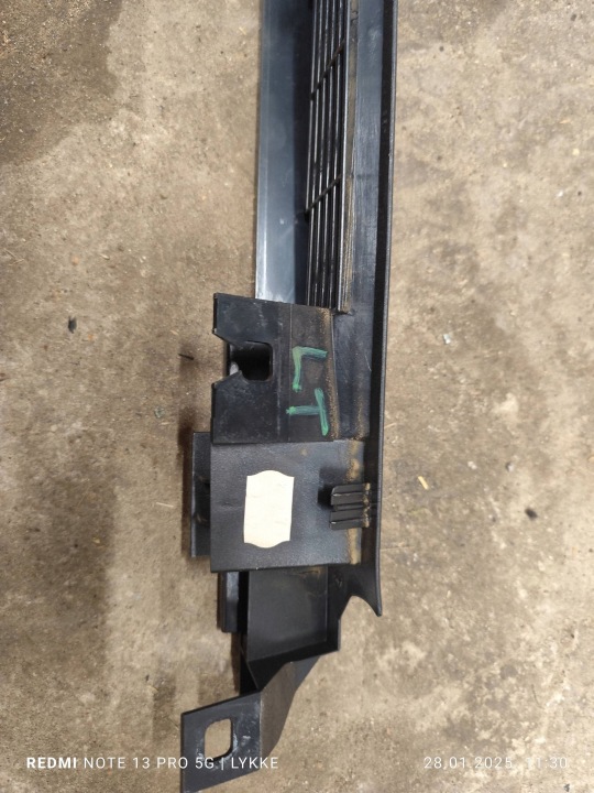 BMW 5 E39 2001 8185227 safety blind fixing 12