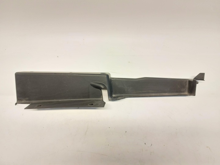 VOLVO XC40 D3 Blende Abdeckung des Kotflügels vorne rechts oben 31651853