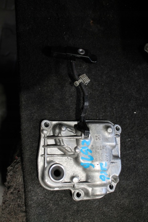 2616. Couvercle Z avec capteur Boîte de vitesse Engrenage AUDI 0CK927431E