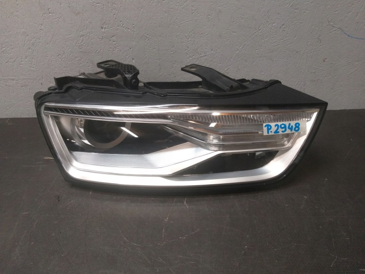 Licht vorne rechts AUDI Q3 XENON LED LIFT 14- 8U0941006C